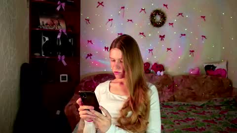 luna_evan online show from 03/19/26, 09:13