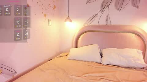 luna_ferrari online show from 04/11/26, 11:47