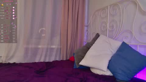 Luna online show from 03/19/26, 03:38