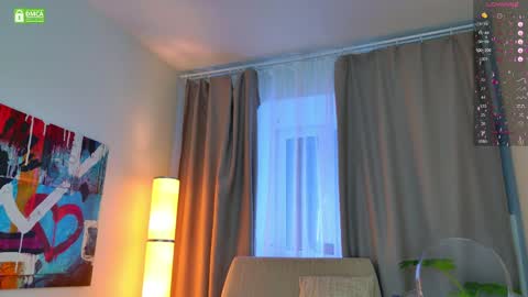 Snapshot of luna_helga chatting on 04/29/26, 06:06 Luna online show from 04/29/26, 06:06