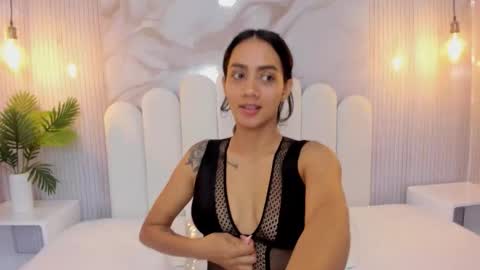 luna_hot_ass online show from 11/27/25, 07:49