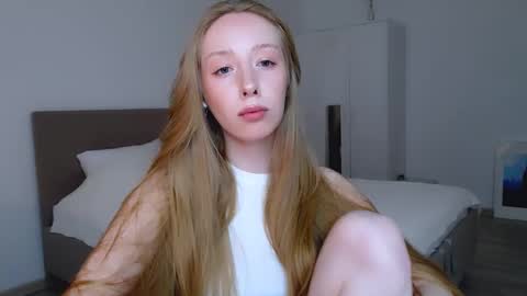 Luna online show from 02/26/25, 07:05