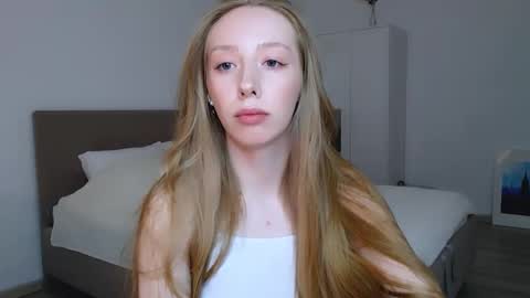 Luna online show from 03/02/25, 07:34