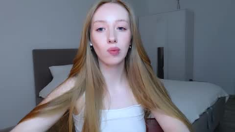 Luna online show from 03/12/25, 08:41