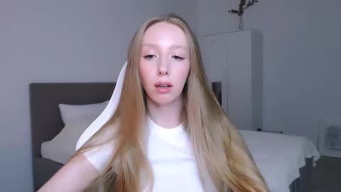 Luna online show from 11/03/25, 09:59