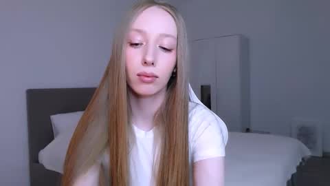 Luna online show from 02/21/26, 09:27