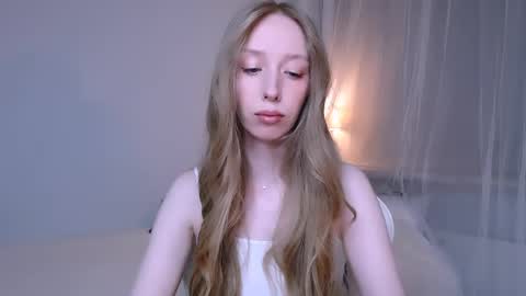 Snapshot of luna_insanity chatting on 04/26/26, 08:28 Luna online show from 04/26/26, 08:28
