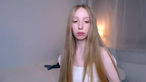 Snapshot of luna_insanity chatting on 05/19/26, 01:56 Luna online show from 05/19/26, 01:56