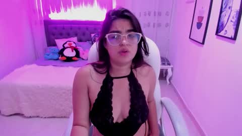 Luna online show from 11/28/25, 11:24