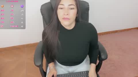 Snapshot of luna_lgomez chatting on 07/21/26, 10:17 luna online show from 07/21/26, 10:17