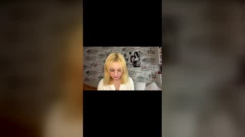 Luna online show from 03/21/26, 12:21