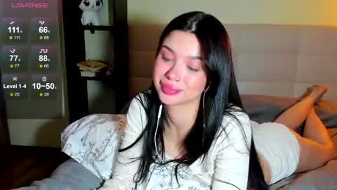 Snapshot of luna_lips chatting on 06/12/26, 01:26 Hi everyone my name is Tina online show from 06/12/26, 01:26