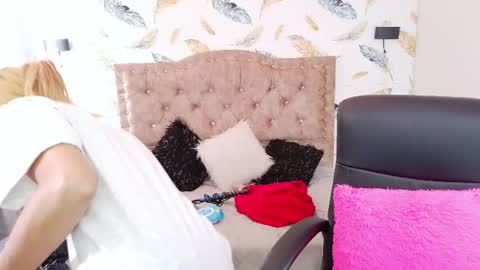 Snapshot of luna_lm chatting on 06/15/26, 08:33 luna_lm online show from 06/15/26, 08:33
