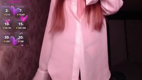 Snapshot of luna_loveisgood chatting on 01/10/25, 12:17 Luna online show from 01/10/25, 12:17