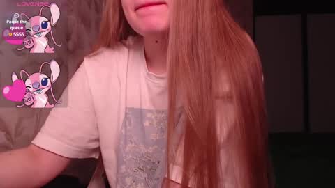 Snapshot of luna_loveisgood chatting on 02/12/25, 12:12 Luna online show from 02/12/25, 12:12