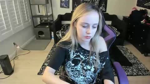 Luna online show from 02/20/26, 03:58