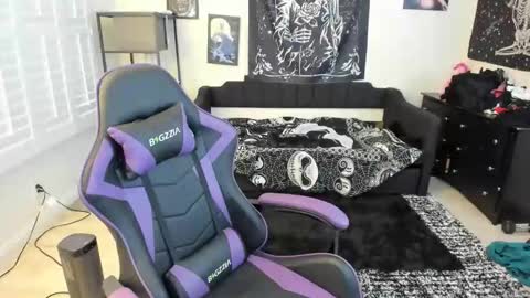 Luna online show from 02/21/26, 07:48