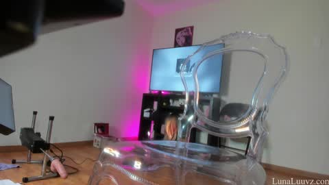 Luna Luuvz online show from 10/01/25, 04:18