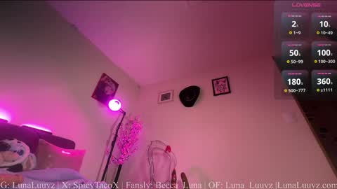 Snapshot of luna_luuvz chatting on 04/29/26, 04:49 Luna Luuvz online show from 04/29/26, 04:49