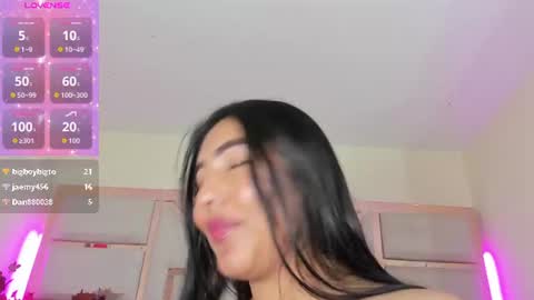 Snapshot of luna_maisonn chatting on 06/19/26, 03:16 LUNA online show from 06/19/26, 03:16