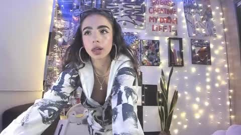 LUNA MCCOY online show from 02/17/25, 03:58