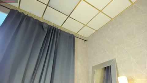 Snapshot of luna_mee chatting on 02/20/26, 06:26 Adele online show from 02/20/26, 06:26