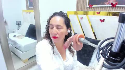 luna_naughty1 online show from 03/03/26, 06:47