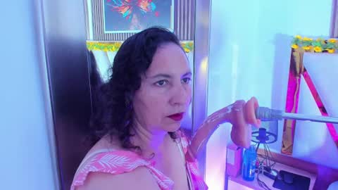 Snapshot of luna_naughty1 chatting on 06/18/26, 07:07 luna_naughty1 online show from 06/18/26, 07:07