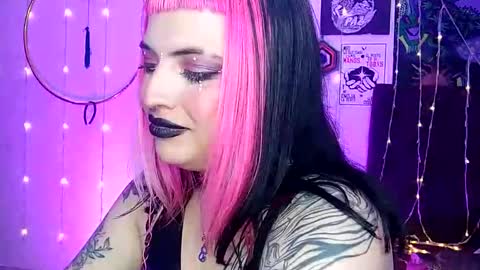 MISS LUNA  online show from 02/05/25, 12:20