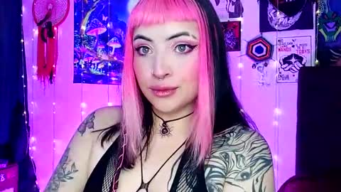 MISS LUNA  online show from 03/01/25, 01:51