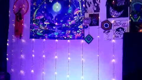 MISS LUNA  online show from 03/04/25, 08:13