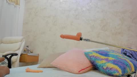 Luna online show from 02/25/26, 11:42