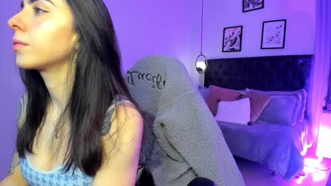 Luna online show from 01/17/26, 02:33