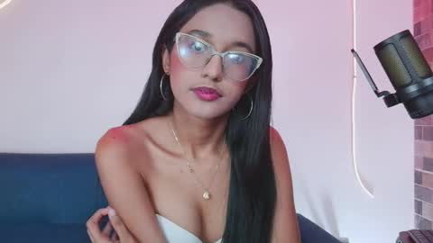 Snapshot of luna_valen chatting on 05/15/26, 04:08 luna_valen online show from 05/15/26, 04:08