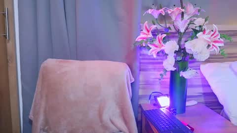 Snapshot of luna_valen chatting on 05/30/26, 03:47 luna_valen online show from 05/30/26, 03:47