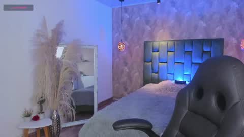 Snapshot of luna_volk chatting on 08/04/26, 10:40 Luna online show from 08/04/26, 10:40