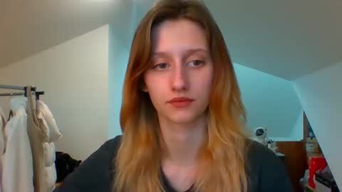 L U N A  online show from 01/02/25, 07:55