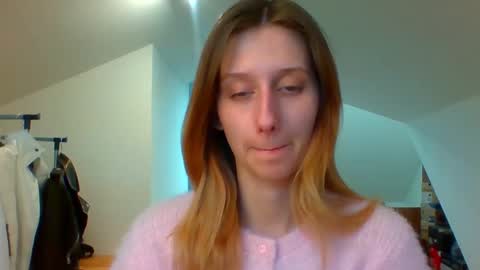 L U N A  online show from 02/07/25, 02:47