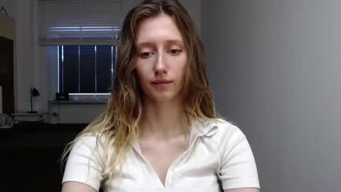 L U N A  online show from 09/24/25, 05:33