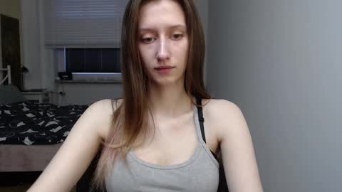 L U N A  online show from 02/11/26, 07:02