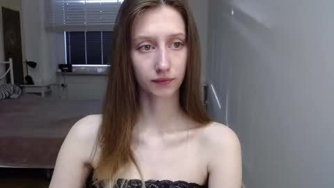 L U N A  online show from 04/13/26, 05:24