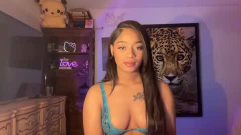 Snapshot of lunaa_11 chatting on 09/16/25, 05:30 lunaa_11 online show from 09/16/25, 05:30