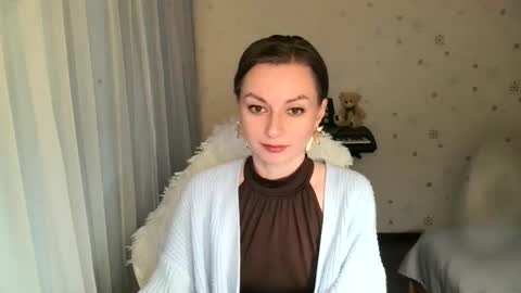 lunaa_bluee online show from 11/28/25, 08:00