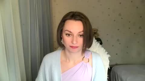 lunaa_bluee online show from 12/13/25, 11:21