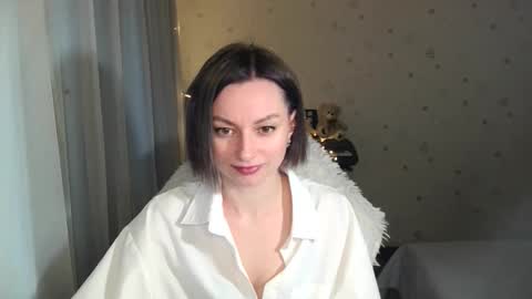 lunaa_bluee online show from 04/22/26, 07:26
