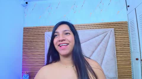 Lunaa rossee  online show from 05/15/26, 07:54