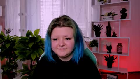 Snapshot of lunaar_ chatting on 03/02/26, 07:15 Luna online show from 03/02/26, 07:15