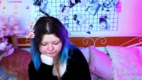 Snapshot of lunaar_ chatting on 05/28/26, 06:21 Luna online show from 05/28/26, 06:21