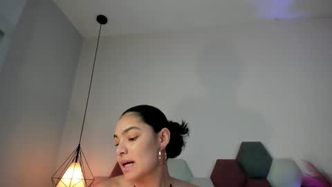 Luna Aspen online show from 12/20/25, 02:35