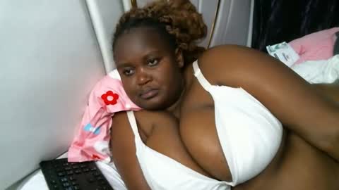 lunabloom01 online show from 09/09/25, 03:17